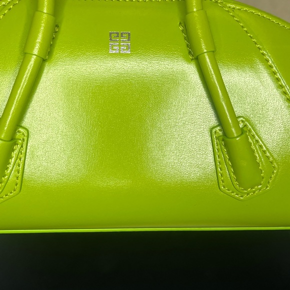 Givenchy Mini Antigona Lock Bag – Neon Green / Lime – Excellent Condition - Picture 6 of 9